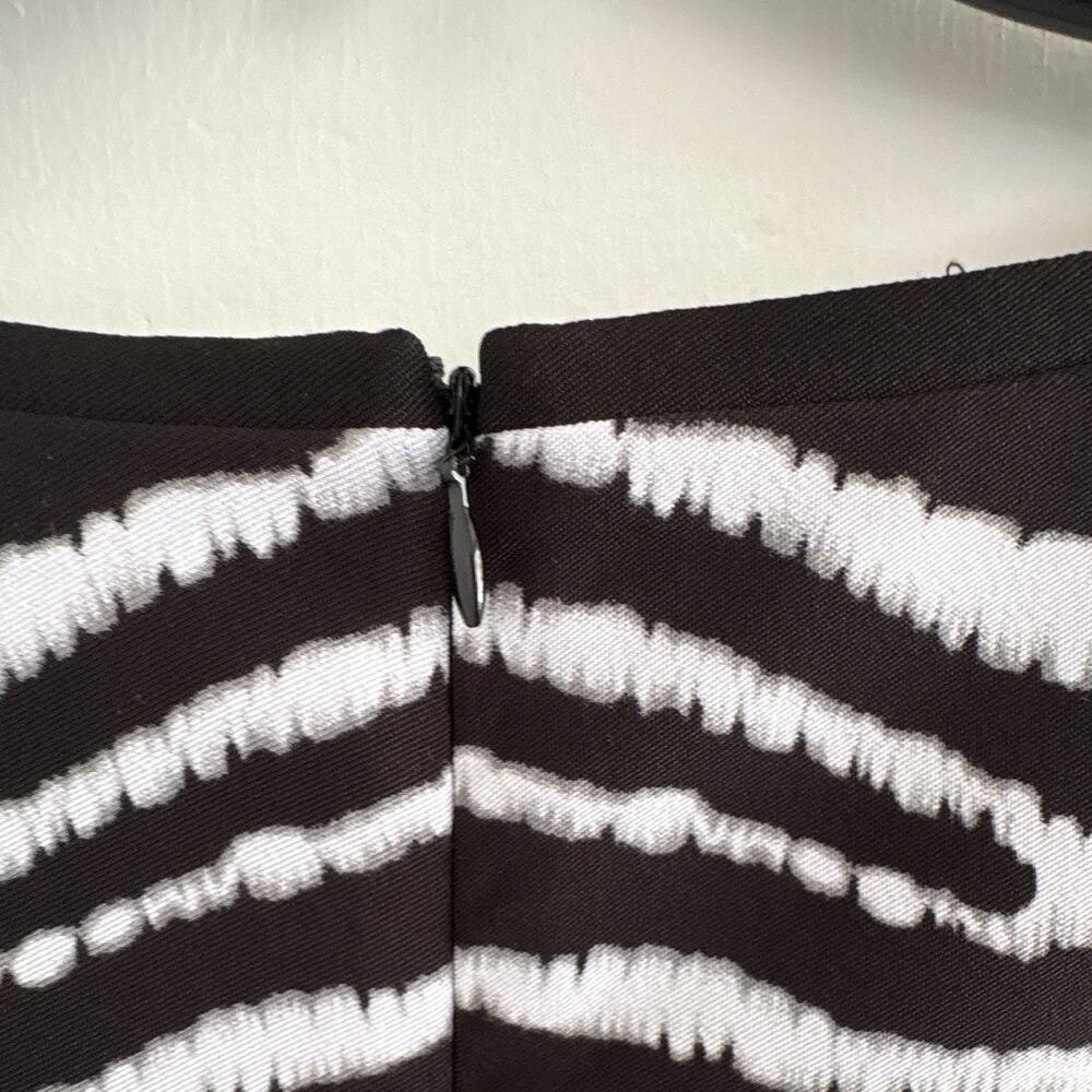 ILE New York Black White Zebra Print Sheath Knee Dress Sleeveless Zip 14W - Picture 6 of 6
